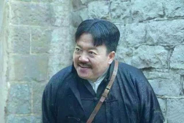 靠掏粪,他在北京买100多套房,1500亩良田,却因太嚣张被枪决