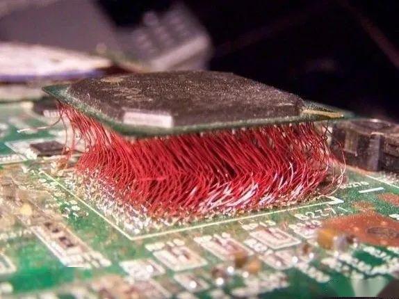 那些神级的洞洞板芯片飞线技术