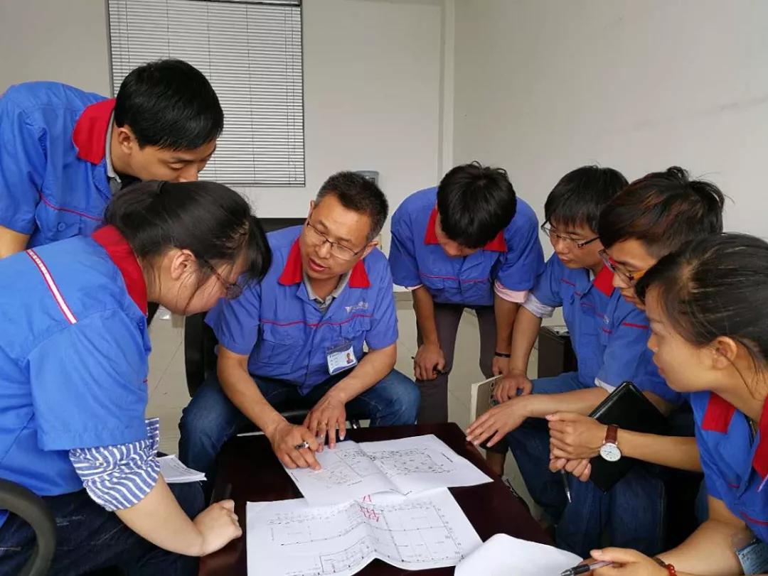 天能工匠丨师徒结对传帮带 亦师亦友匠心承_张璐盈
