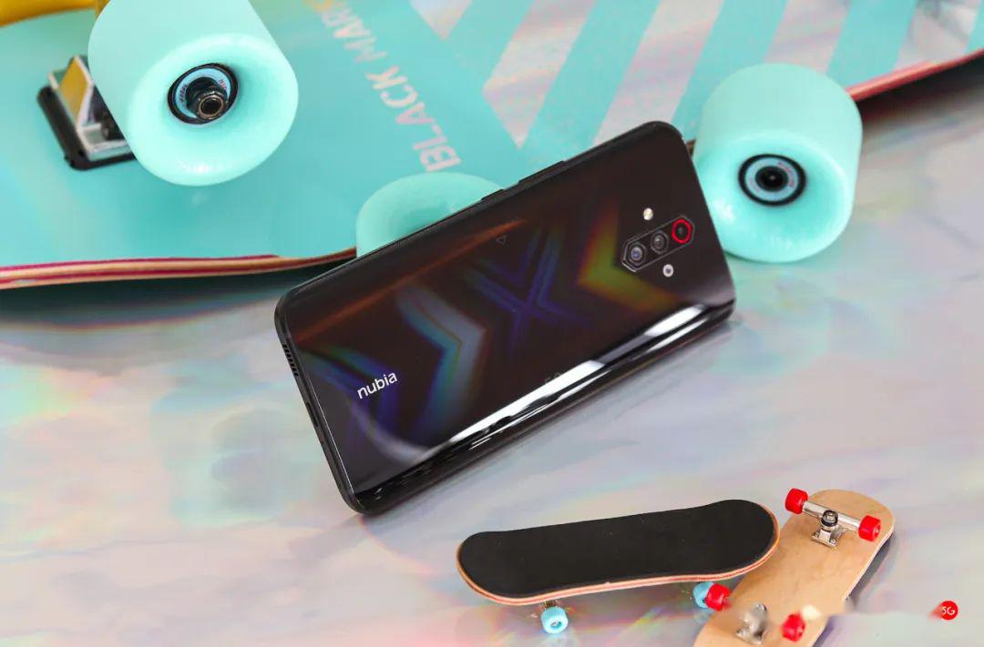 美图鉴赏努比亚play遇上滑板的青春潮能量活力十足