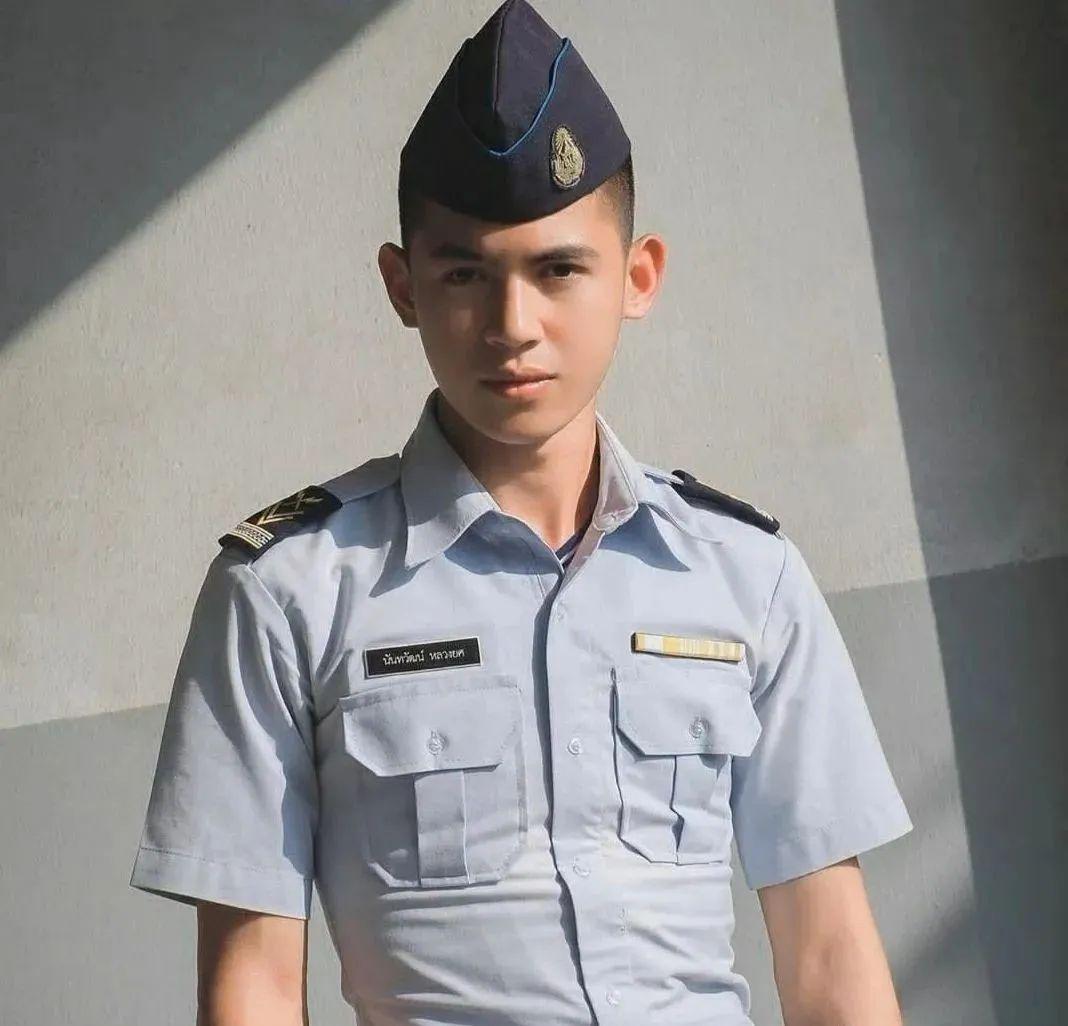 泰国警察制服服装图片