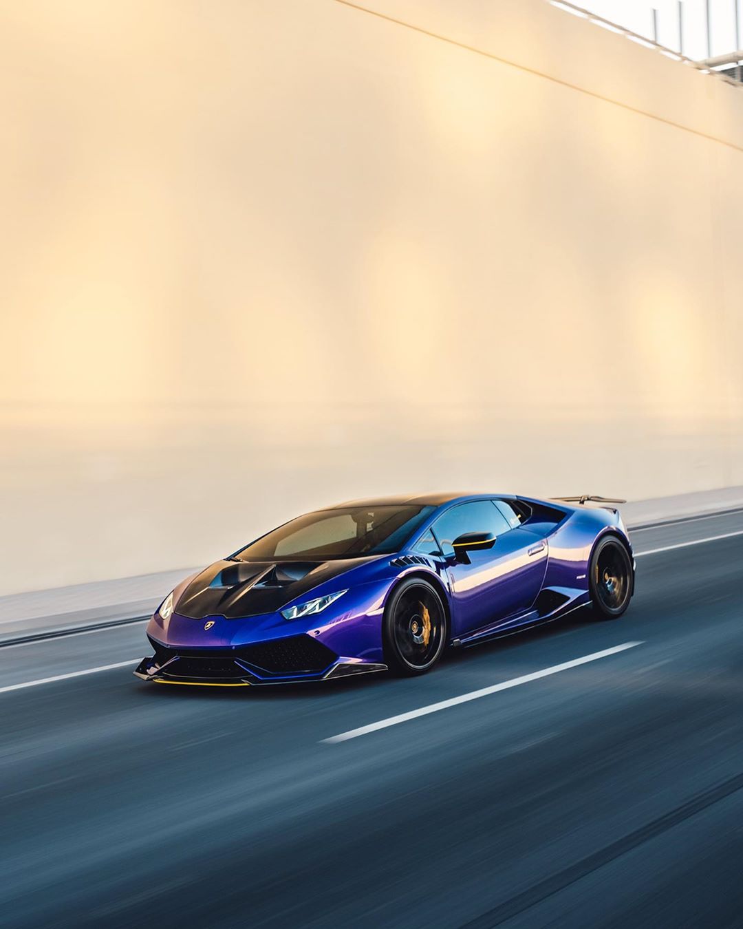 正在卡塔尔街跑的"野兽版"兰博基尼huracan!