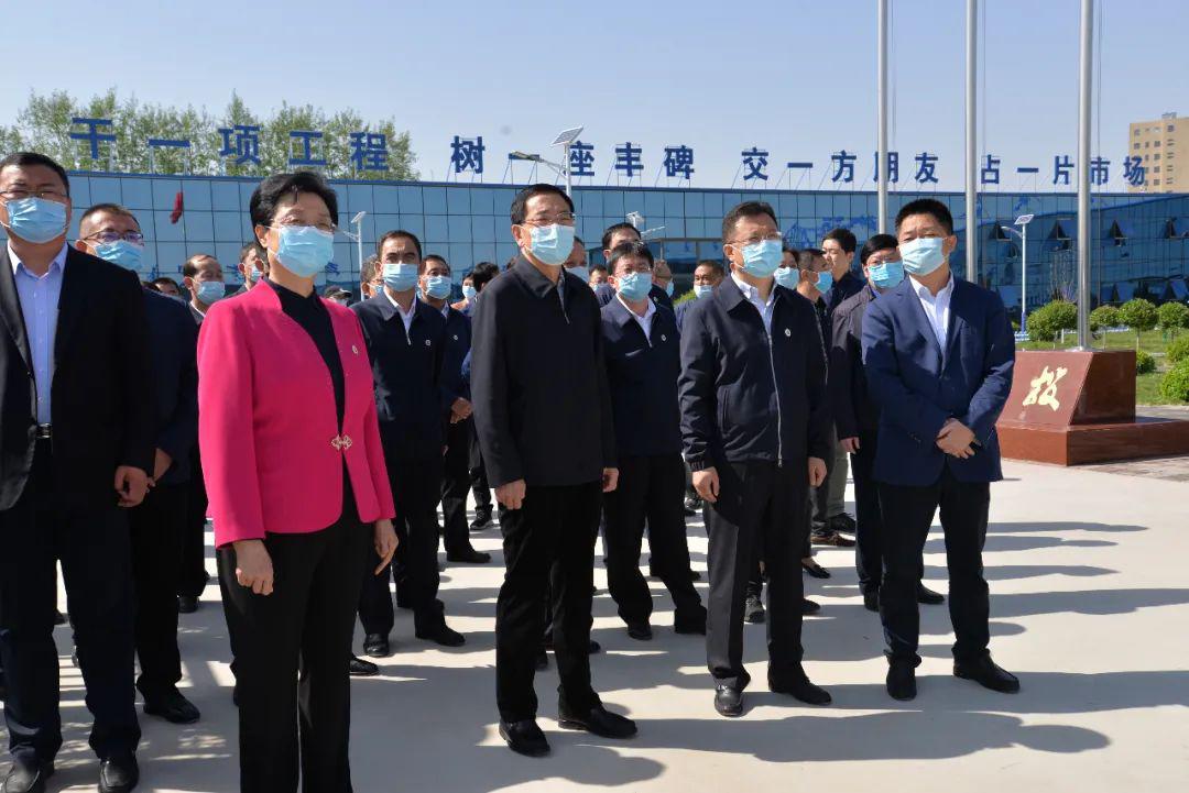 忻州市政府忻州师范学院领导莅临师院项目现场调研并为