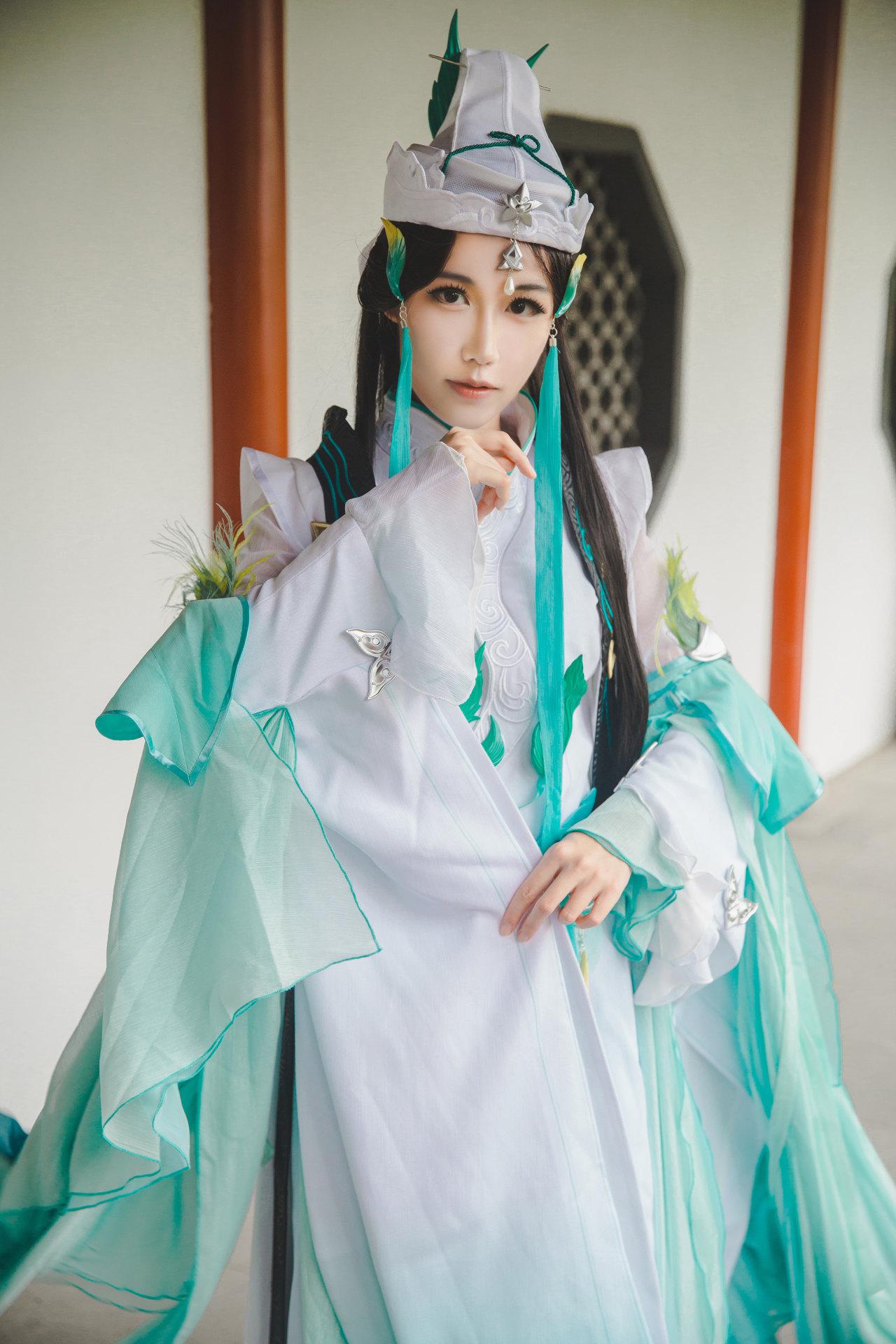 剑网三长歌门琴娘cosplay