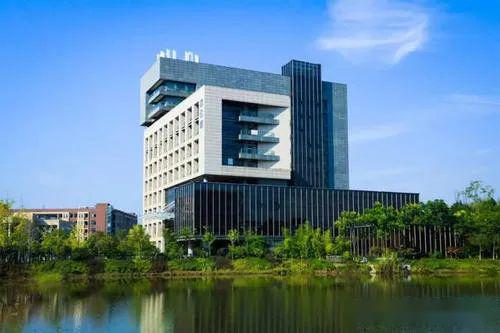 "双高建设"丨湖南铁道职业技术学院,匠心精神擦亮中国高铁名片_企业