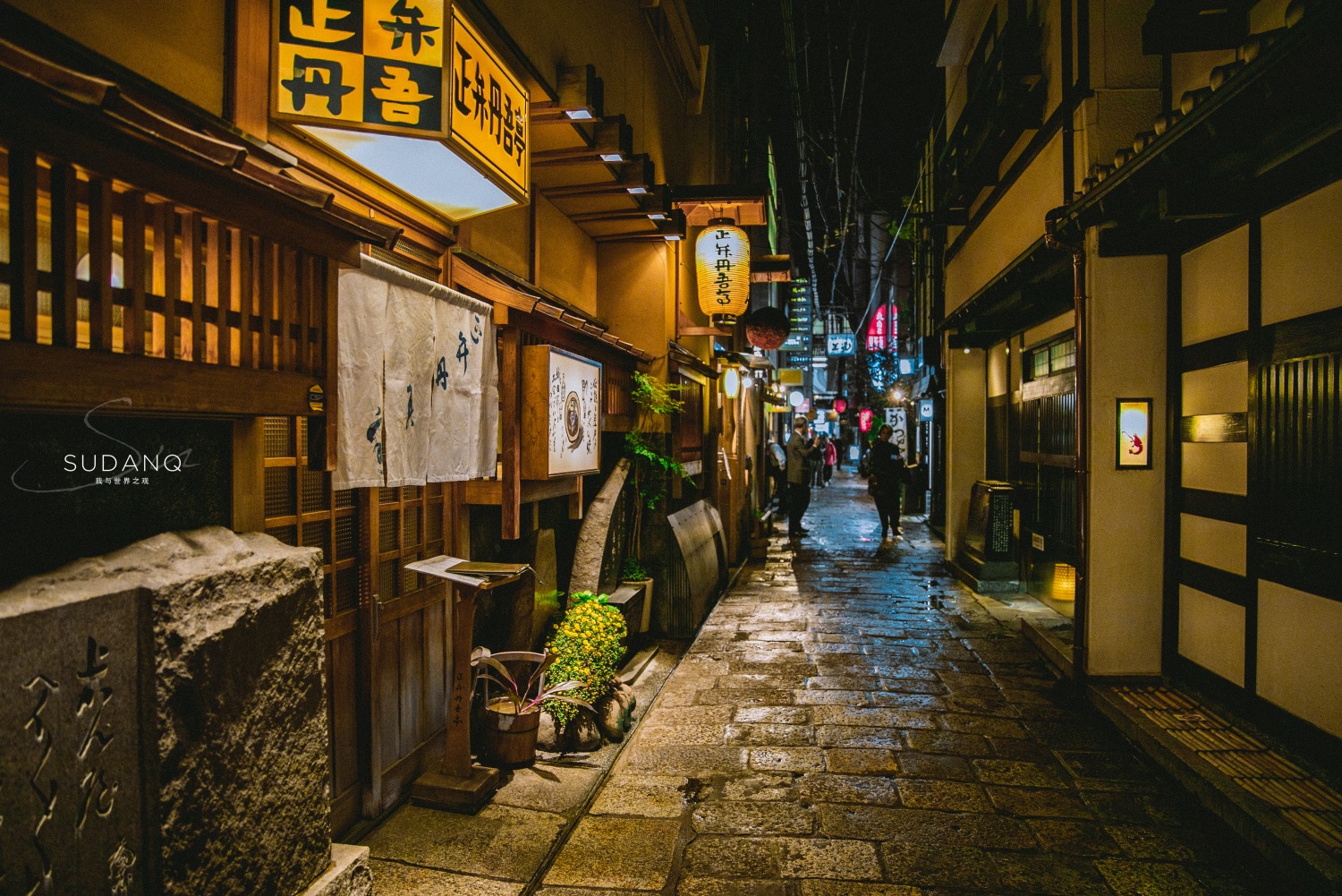日本小店鲜衣怒马裹挟市井烟火招牌文化下的匠人精神