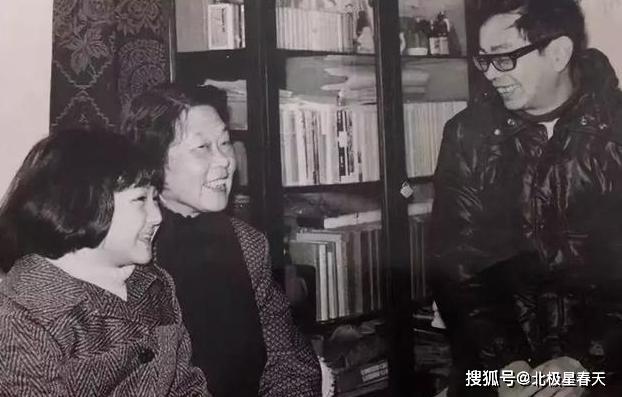 在娱乐圈中的发展也是非常不错,沈洁作为同样童星出道的演员,虽然没有