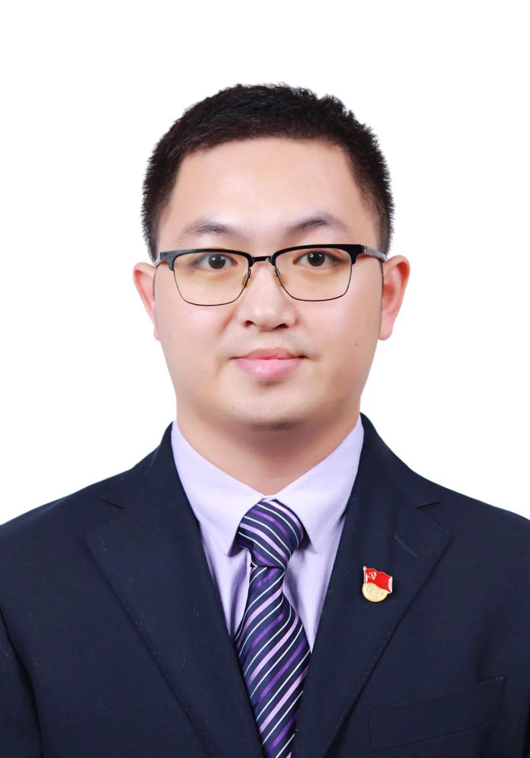 首批进驻隔离病房"急先锋"宋肖峰■■■■■新冠肺炎患者的"心