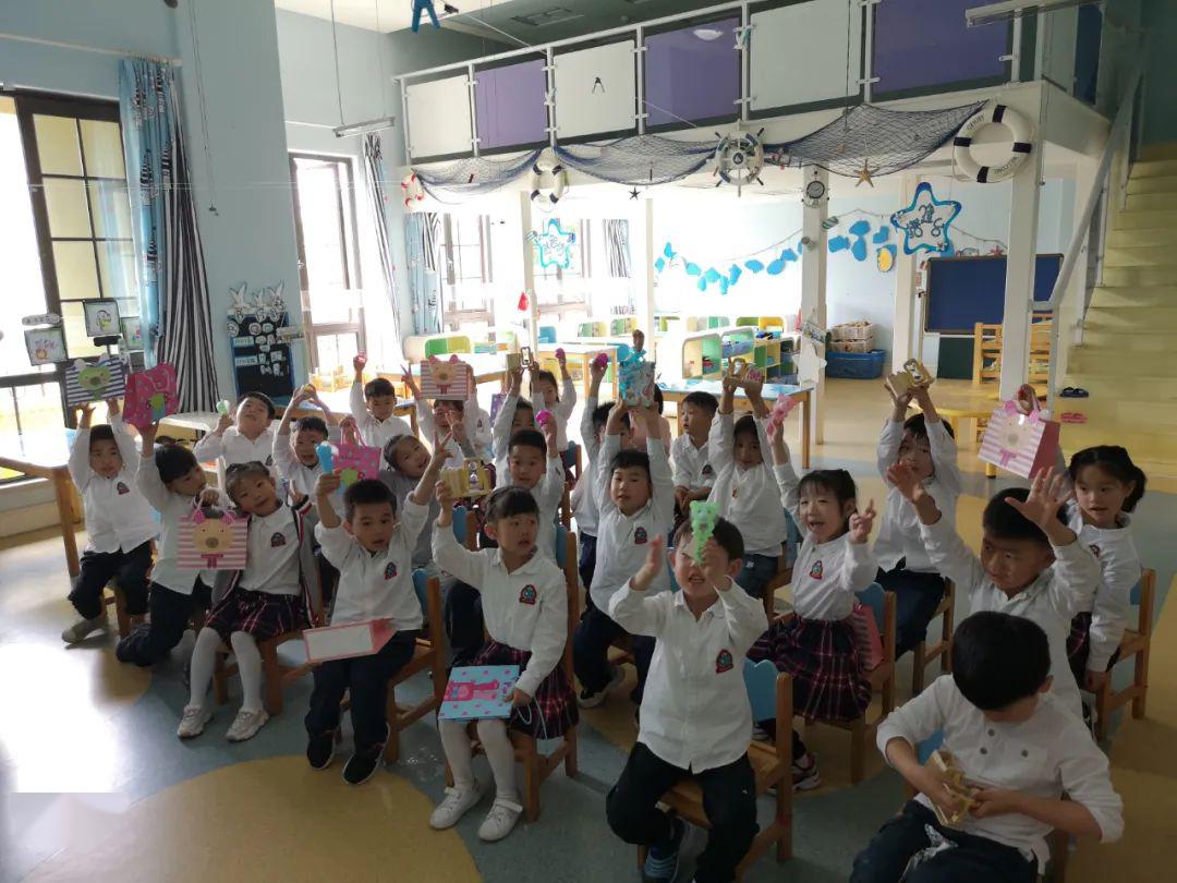 guarding细致守护为全力确保复学后的幼儿安全,海韵幼儿园在驻园健康