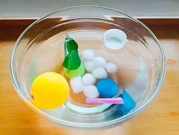 在家玩可以和孩子一起玩的科学小实验