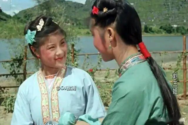 马上通过艺术剧院原彩调团的演员陈冠树联系上了在香港的张文君