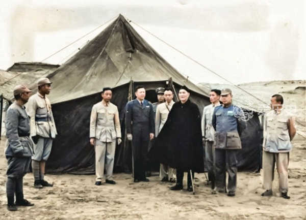 败退台湾的蒋介石最后一次回浙江气候宜人登高远望更觉故乡可爱