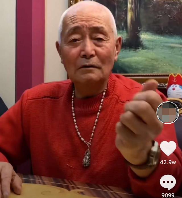 东北网红姥爷王福祥,网红盘锦耀阳家庭背景插图(12) 80岁的东北姥爷,靠“捡破烂”走红网络,背后模式引发深思