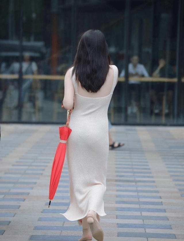 熟女气质尽显这算得上是女神吧