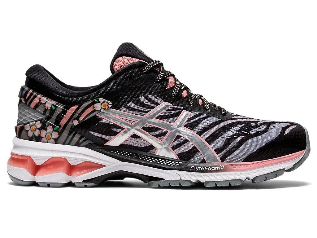 新浪跑步再次来给大家送福利了,本次送出亚瑟士gel-kayano 26跑鞋,它