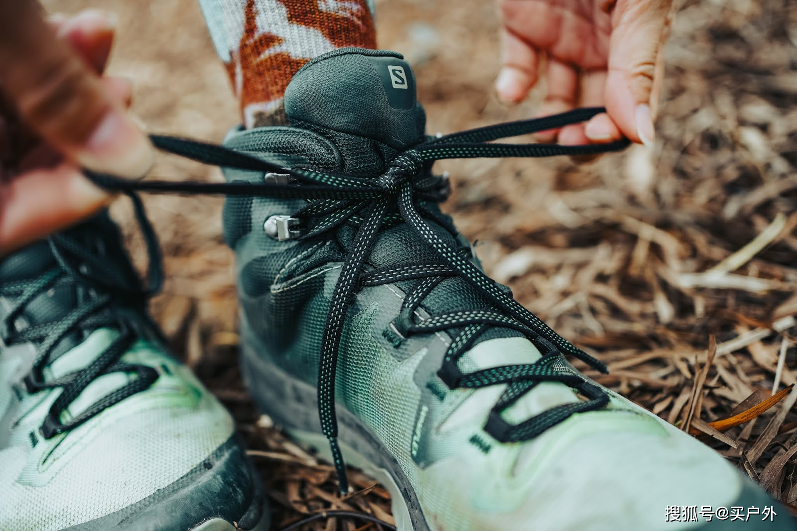 登山鞋女孩子穿一双女性专属的salomon萨洛蒙登山鞋