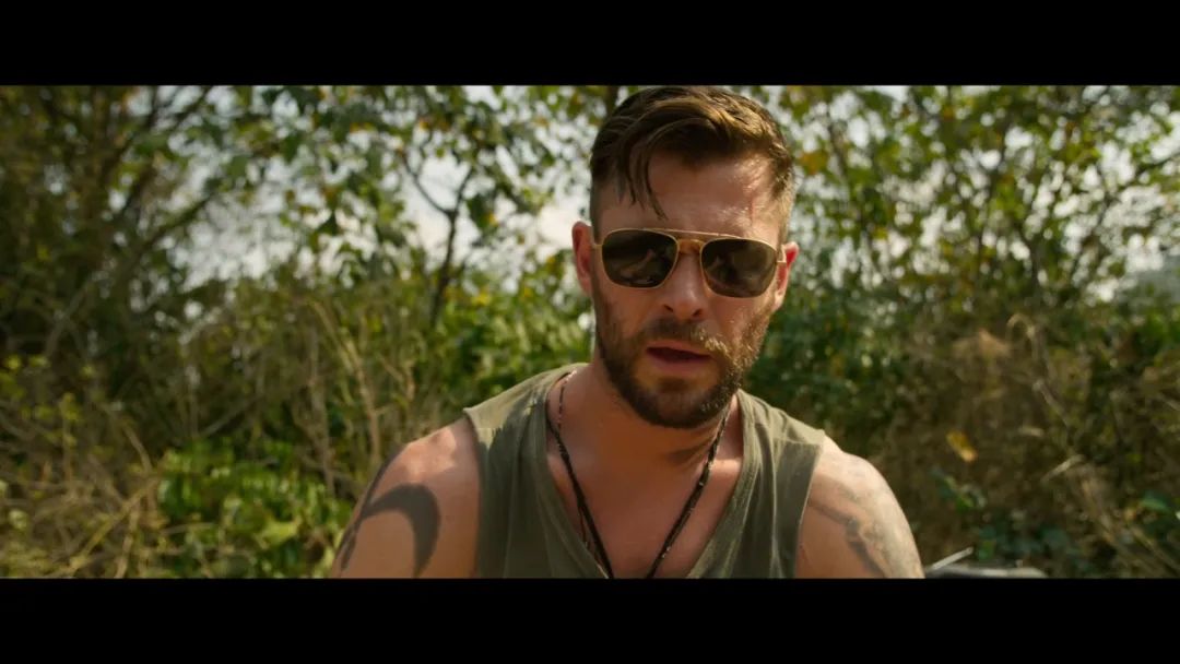 雷神不用锤子而用枪这片真的太爽了