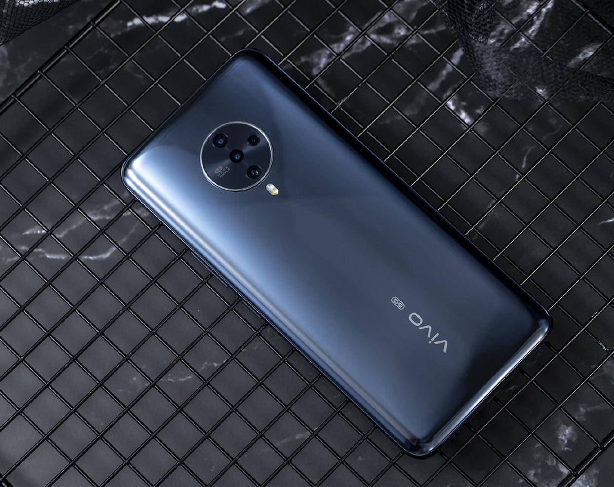 时尚外观颜值与强悍拍照兼顾vivos6帮你留住美丽青春