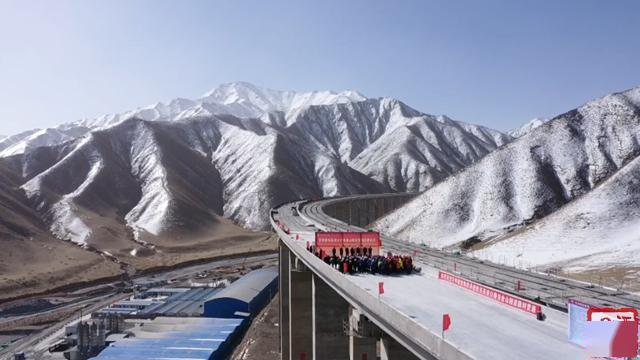 当金山公路隧道图片