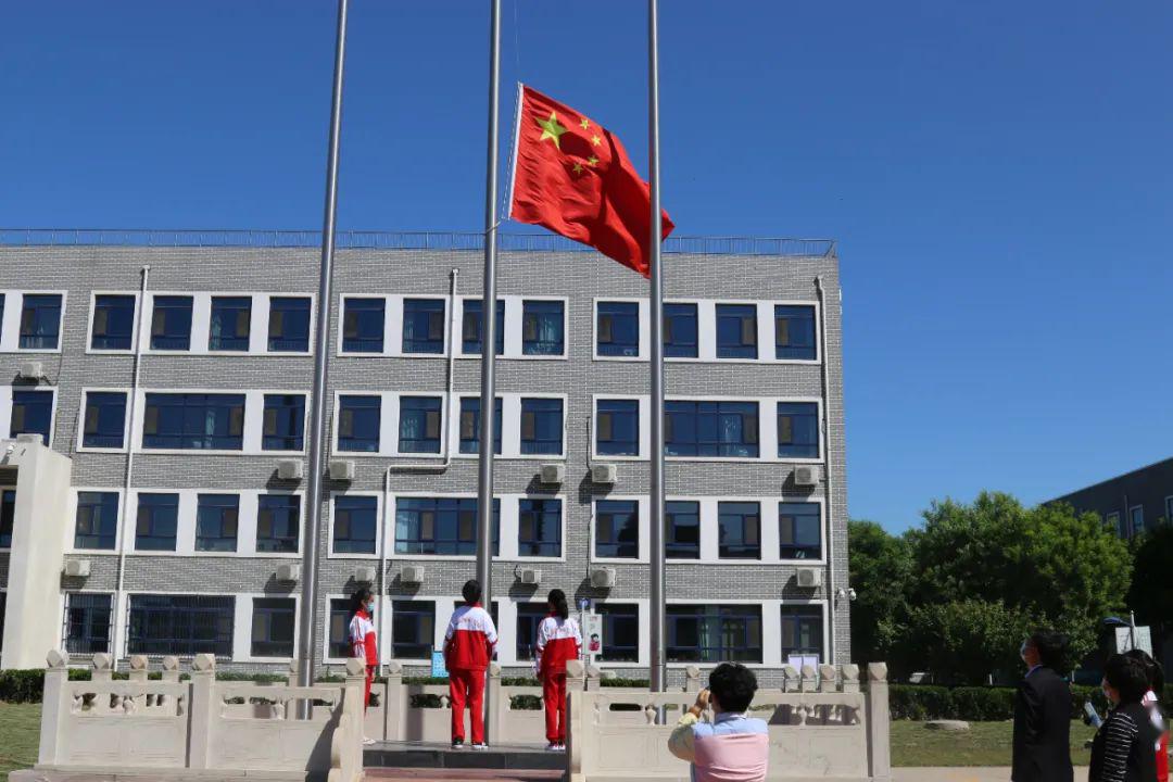 北京市第二中学通州校区初三开学少年归来师生聚首