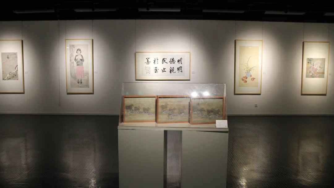  以艺战疫：2020天津美术学院抗击疫情主题美术作品展开展