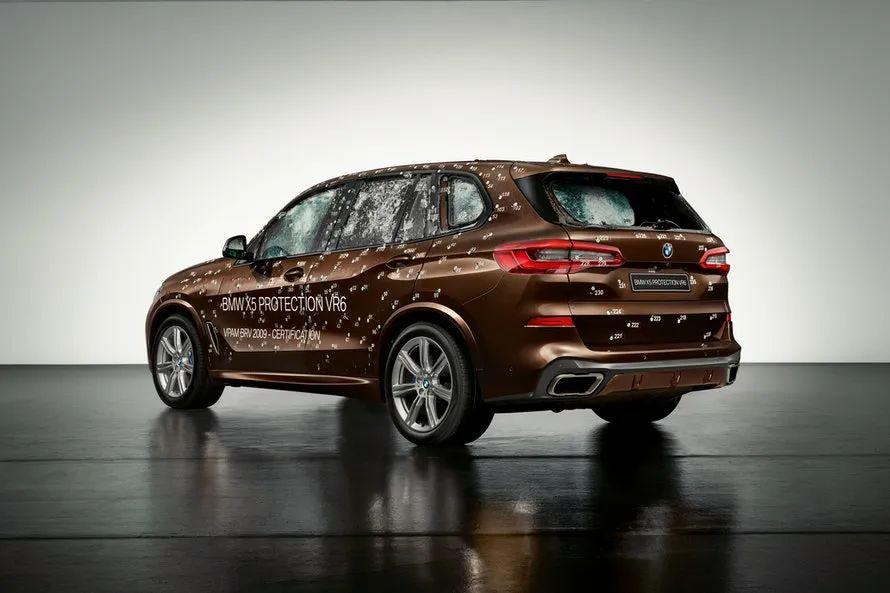 宝马x5vr6安全车广告大片丝毫不惧枪林弹雨