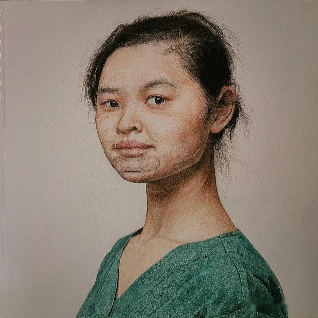 素描头像作品孙泽慧同学从3月中旬至5月初献给最可爱的人作为护士节的