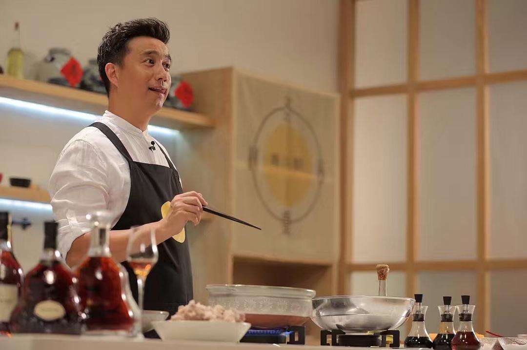 黄磊入驻拼多多柳岩直播带货流量时代明星们也开始谋新出路