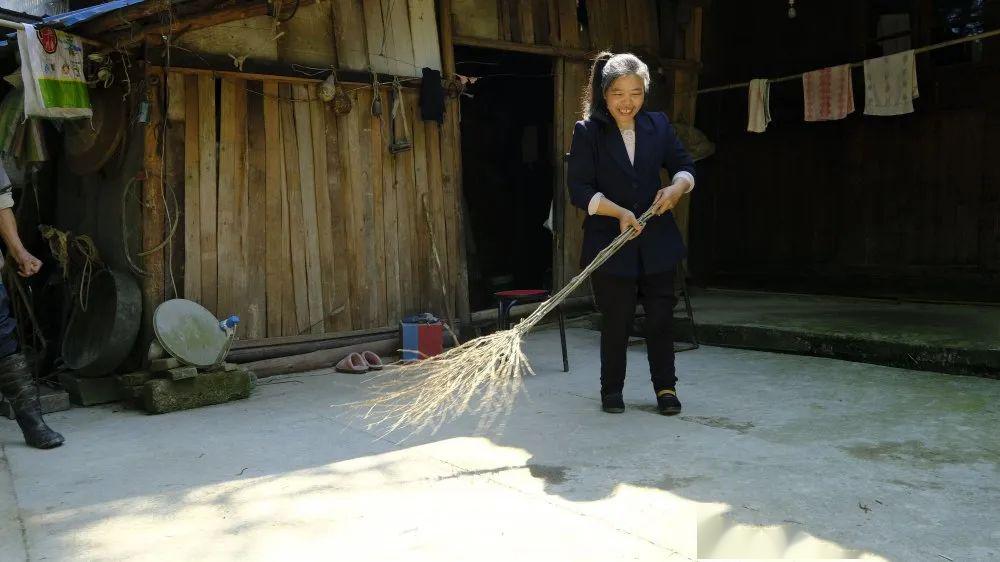 贵州天柱:一位残疾母亲的创业脱贫路_蒋亮燕