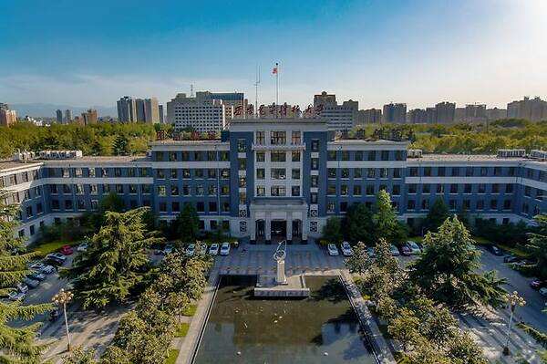 他简称"西电"或"西军电",学校始建于1931年,主要以理工科为主.