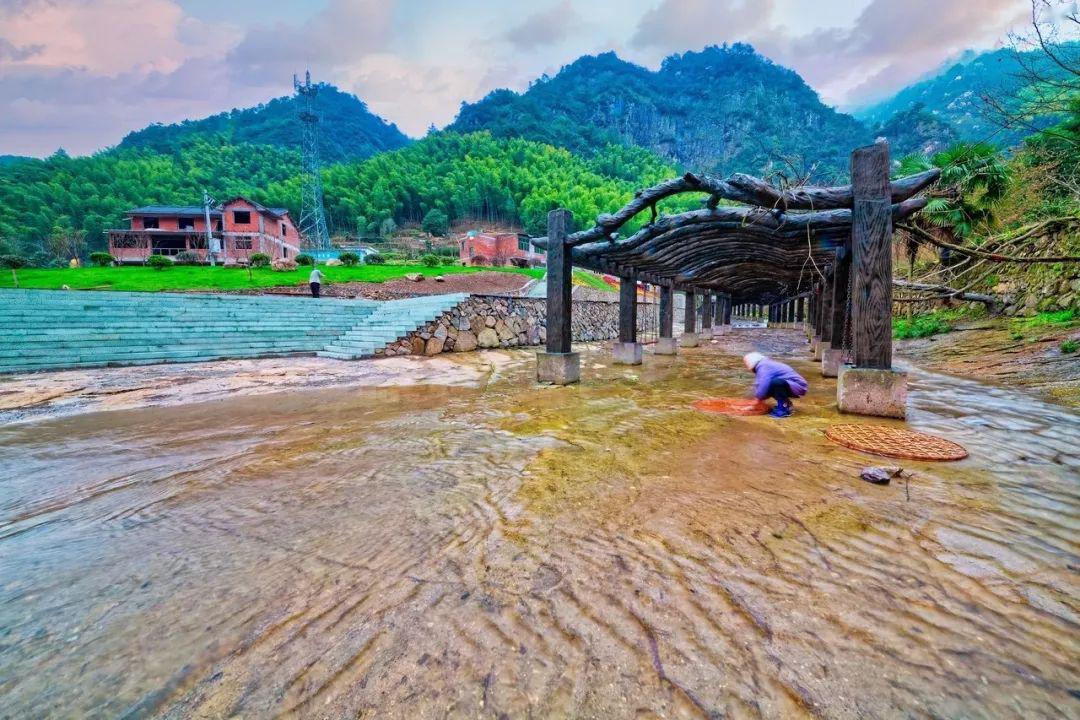 【报名有礼】5月16号 久违的花溪,等来最美的你 夜游灯光秀(嘻水一