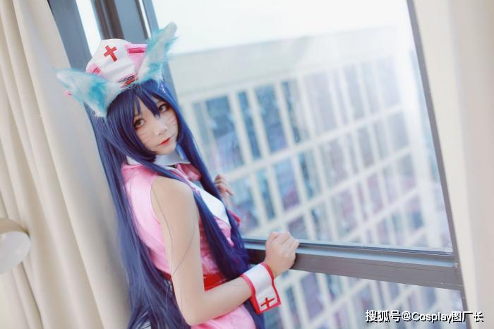 超凶妹子护士装cosplay美图就这短裙你想出院