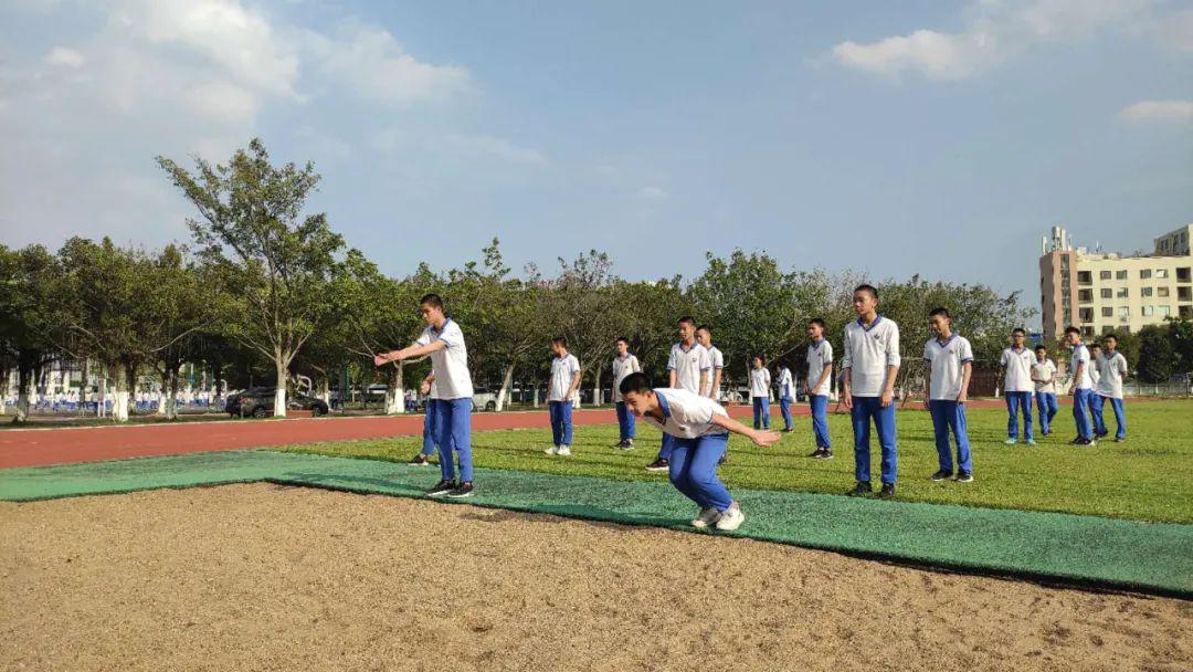 横栏中学沙溪镇溪角中学东凤镇第二中学博爱中学三角中学第二批学生