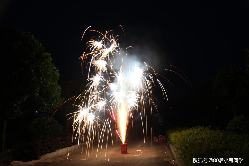 过年时悦耳的鞭炮声80后童年记忆