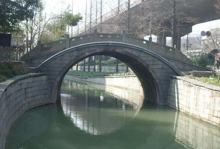 城事|这条路,满是桥!_菜市桥