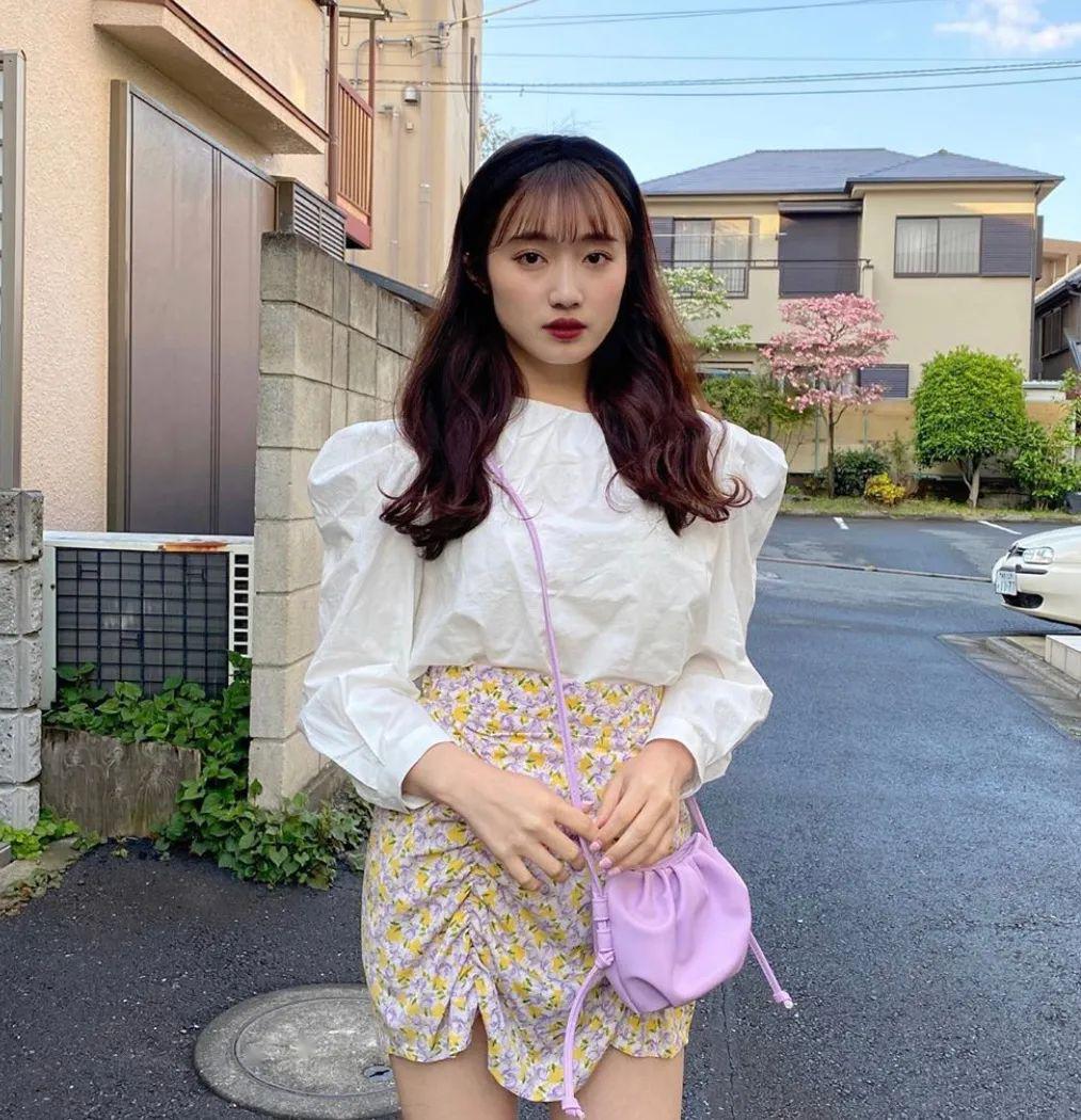 衣服太蓬松,容易显得臃肿.