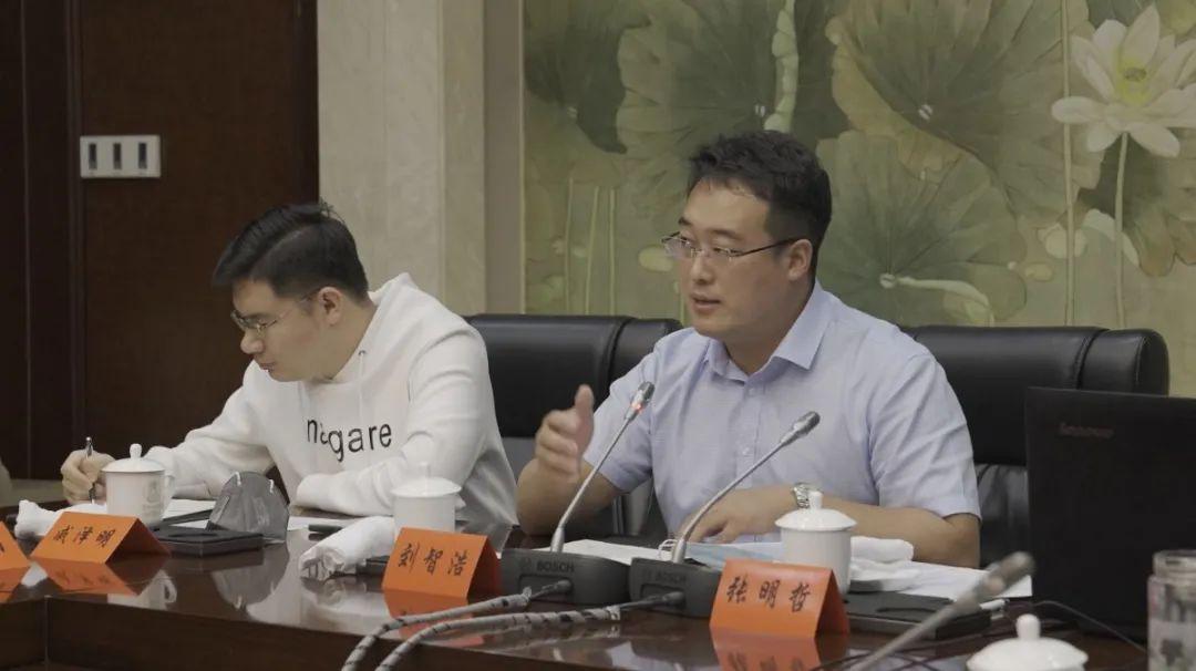 展示衡中学子良好形象做衡水积极推介者建设者市委副书记邸义在团团陪