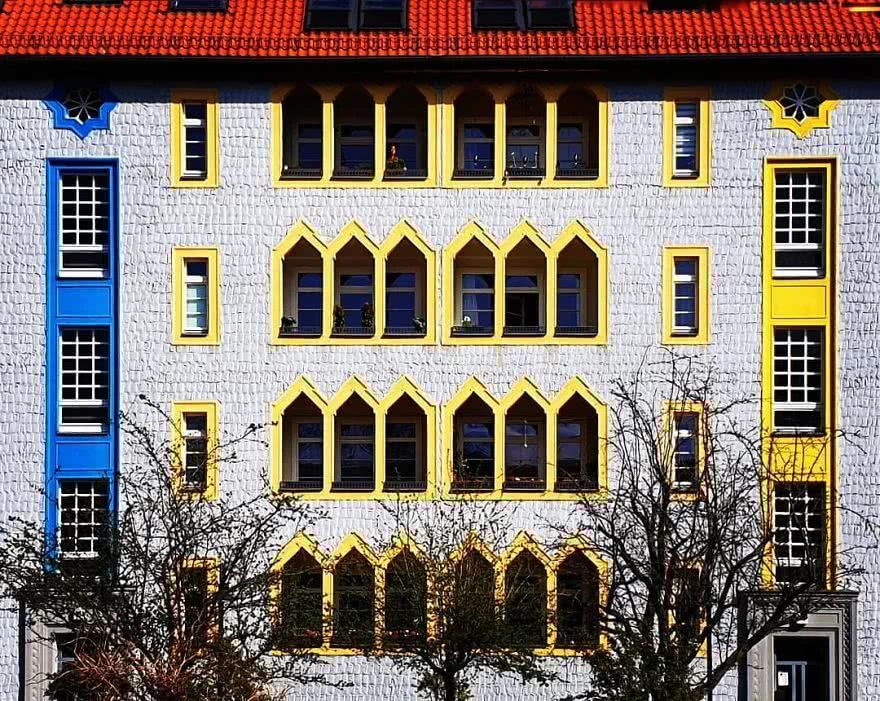 这些色彩绚丽的建筑竟然都出自一个城市