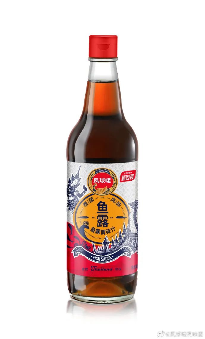 封面以凤凰羽毛铺设,搭配鲜明的logo设计,强化"中国菜就用凤球唛"的