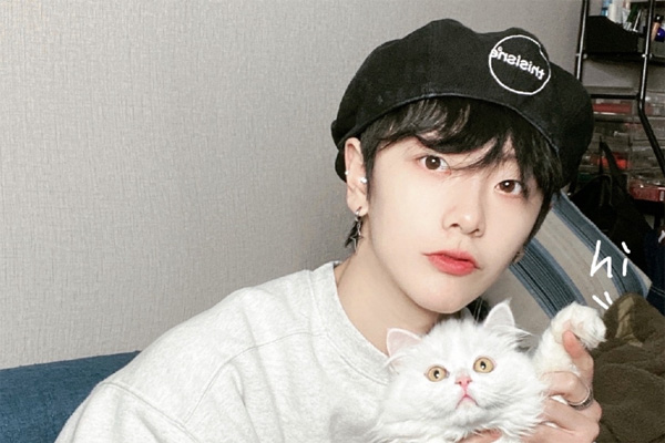 刘梦翻跳tnt,孟美岐翻跳防弹少年团,都不及易烊千玺的致敬