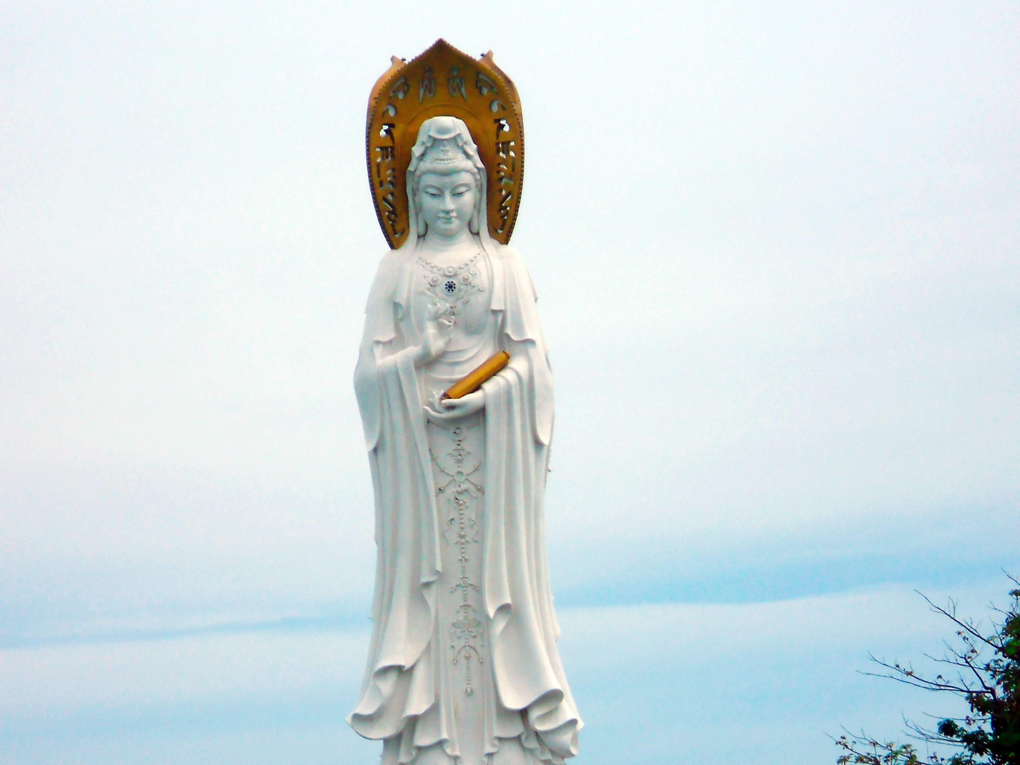 三亚的南海观音像三亚的南海观音像黄昏的南海