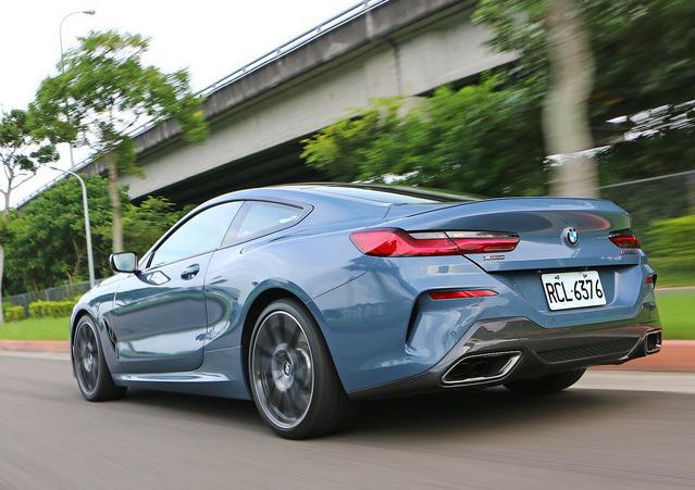 最时尚的宝马轿跑亮相30t动力8at外观动感不输新款奥迪a7