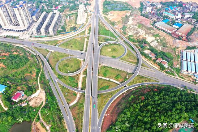 航拍衡阳市北二环蒸阳路立交桥曲线流畅风姿绰约