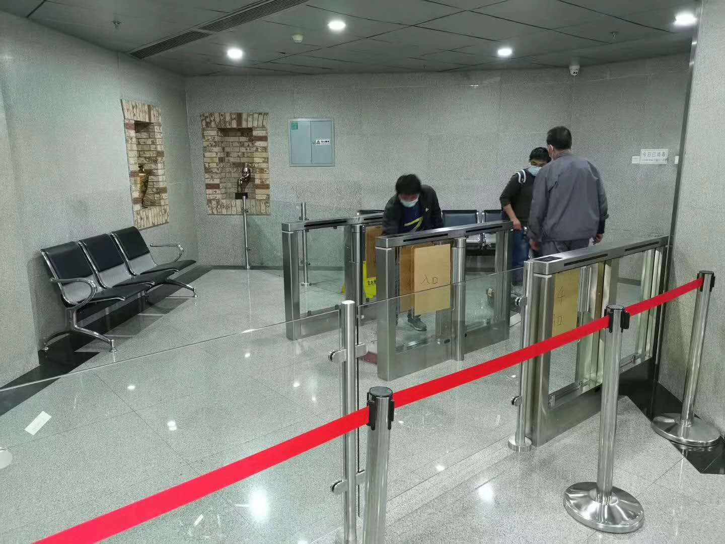 护卫北京叶青大厦,创腾测温款人脸识别速通门_疫情
