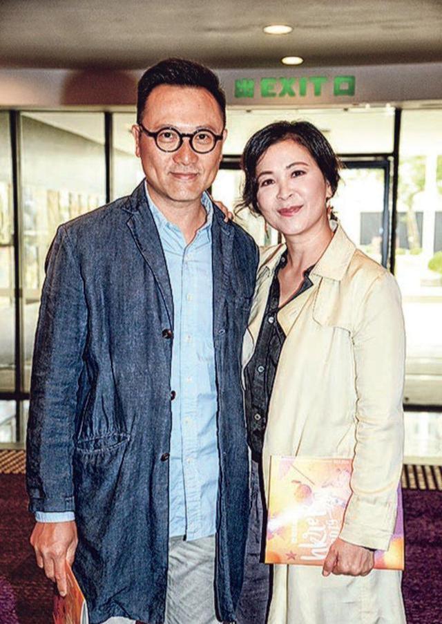 爱情长跑24年,因太懒年过半百才登记_苏玉华