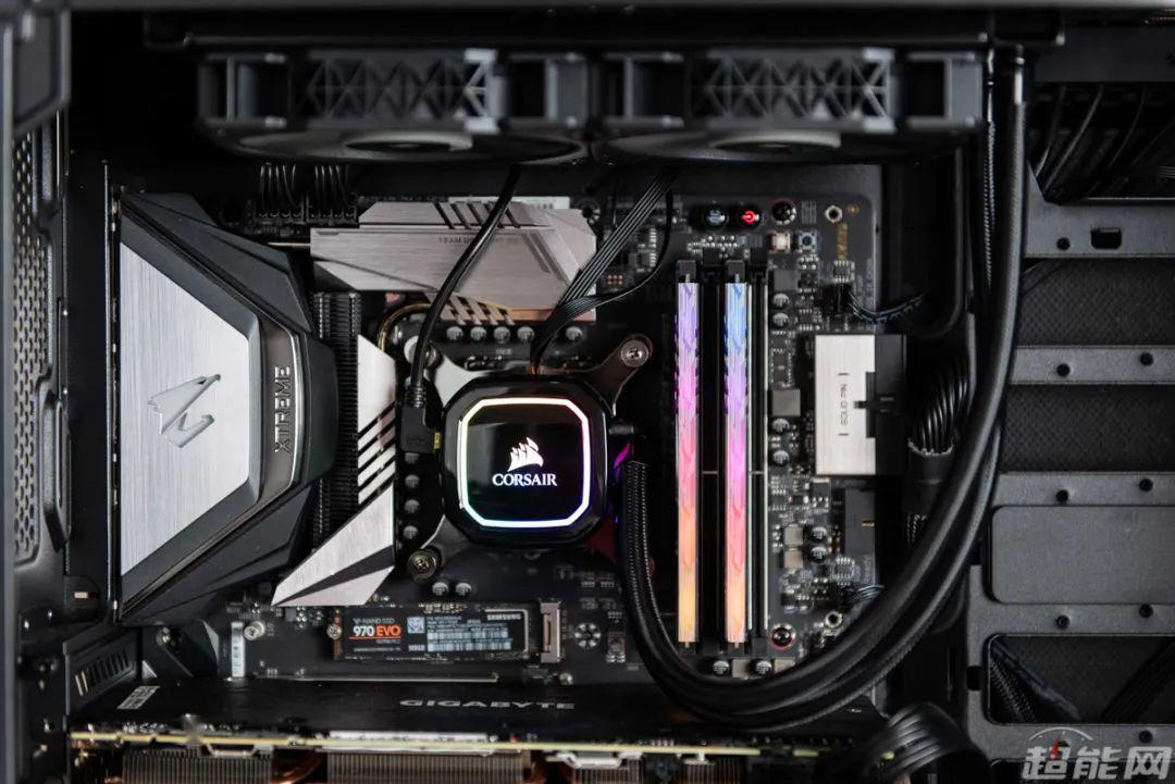 海盗船icueh100irgbproxt一体式水冷评测散热良好调节方便