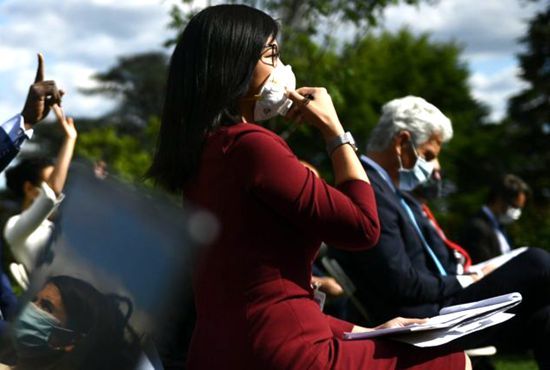 当地时间5月11日,美国总统特朗普在白宫玫瑰园举行新冠病毒疫情记者会