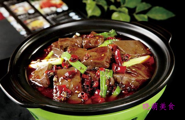 原创干锅鱼杂麻辣鸡架酱香肥肠麻辣螺蛳麻辣鸭血的美味做法