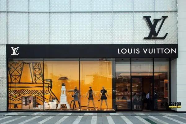 到了2019年就更疯狂了,去年全球奢侈品市场增长约2.