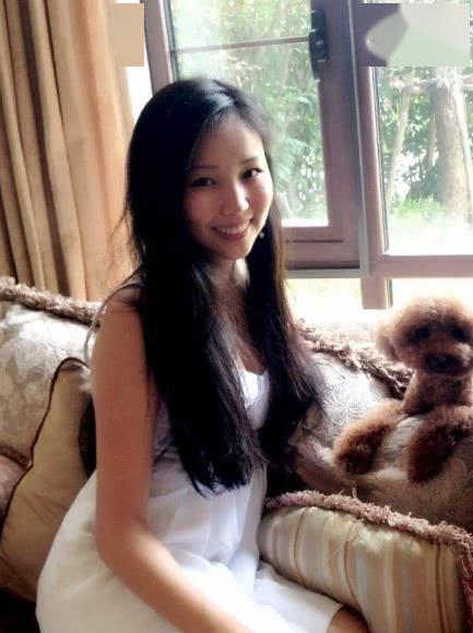 也有爆料说,张康阳的女友并不是谢其润而是北京大学最美校花岳兰若